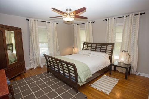 Hancock Cottage - Bedroom