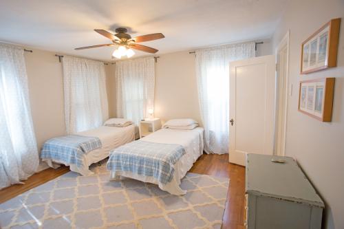 Hancock Cottage - Bedroom