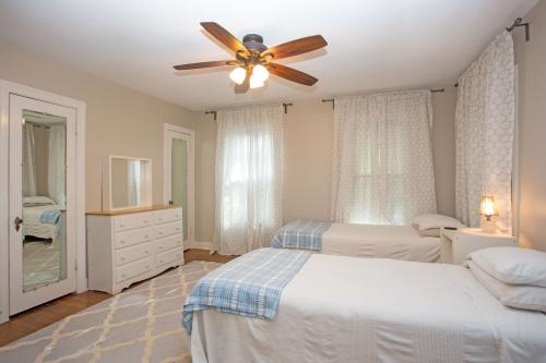 Hancock Cottage - Bedroom