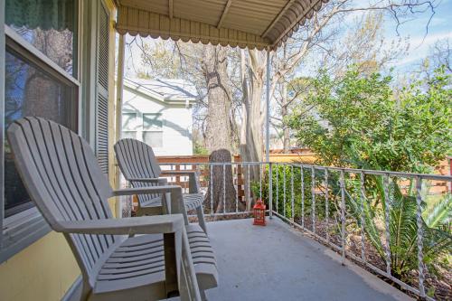 Hancock Cottage - Porch