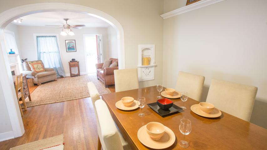 Hancock Cottage - Dining