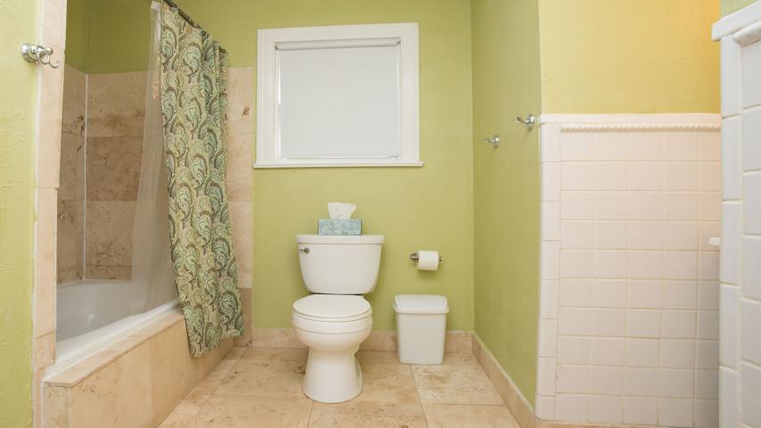 Hancock Cottage - Bathroom