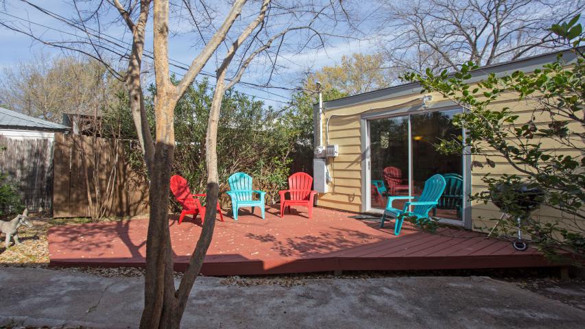 Hancock Cottage - Backyard