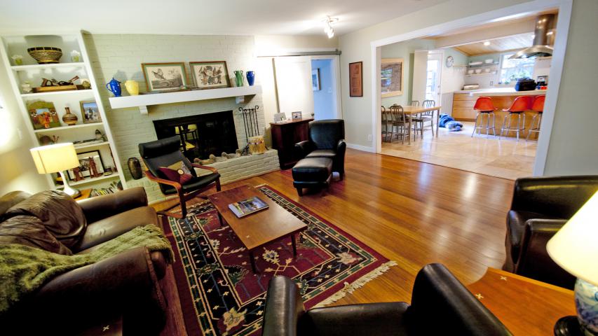 Hancock Pool House - Living