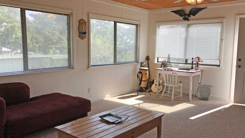 Hancock Lake Cottage - Second Living