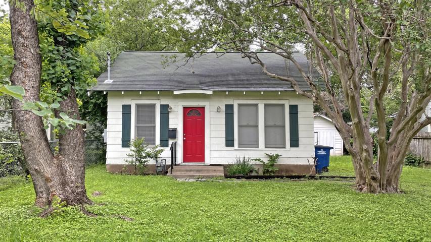 Hancock Camp House near Downtown and UT.