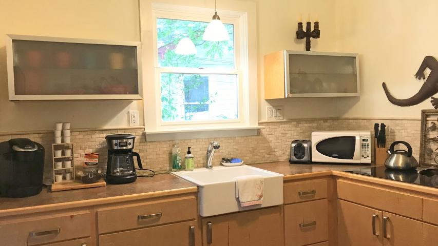 Hancock Camp House near UT and Downtown.