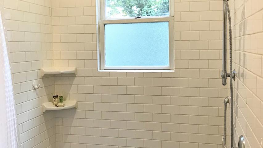 Hancock Camp House near UT and Downtown.