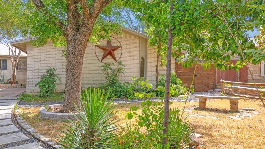 Hancock Ranch House central Austin real estate rental.