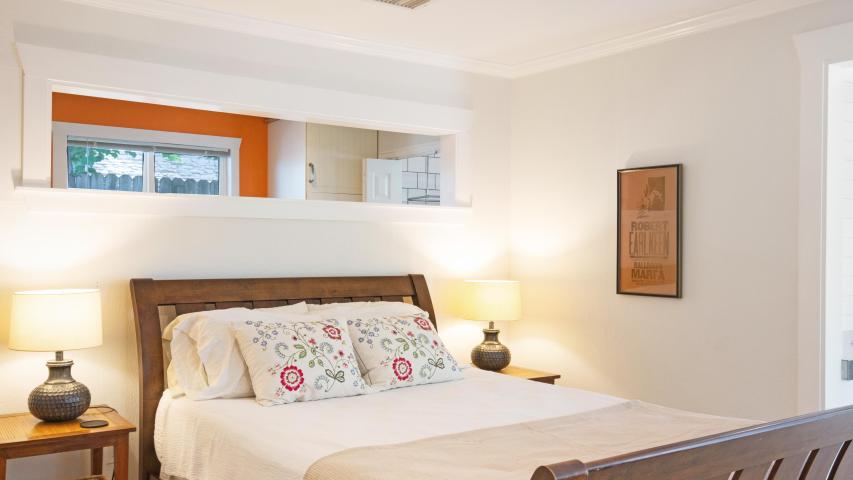 Hancock Petite Suite rental Austin Texas. Hancock Cottages rentals and Nation Holdings real estate.